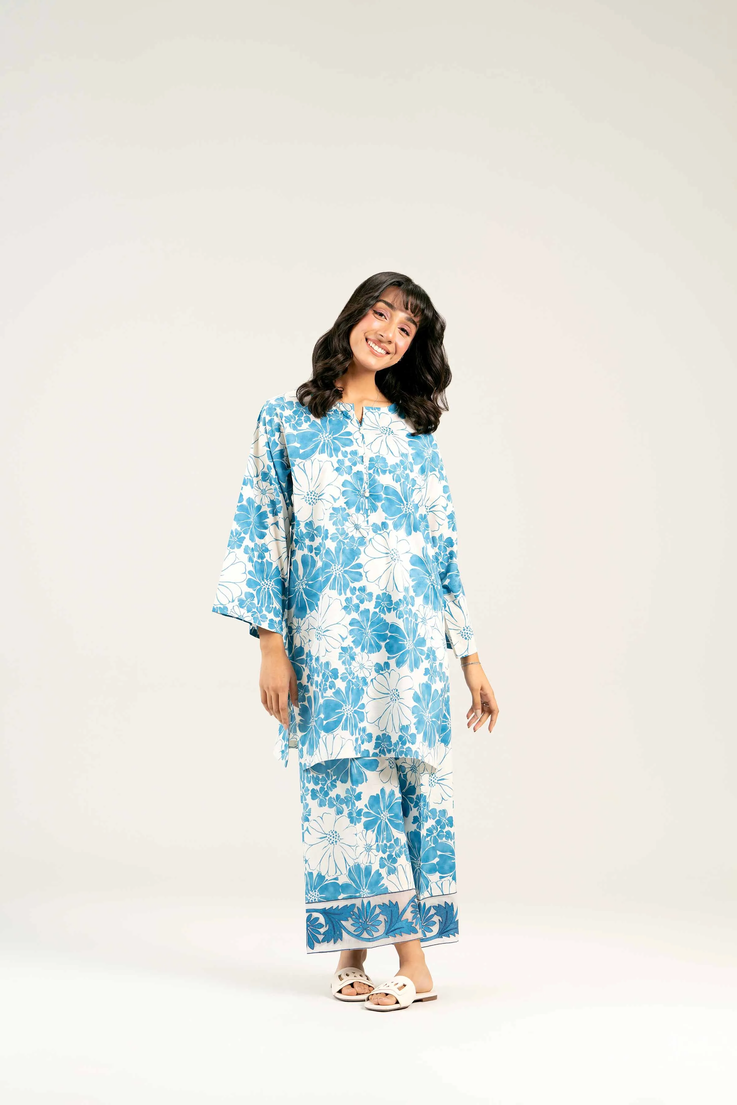 2 Piece - Printed Embroidered Suit - PS25-40