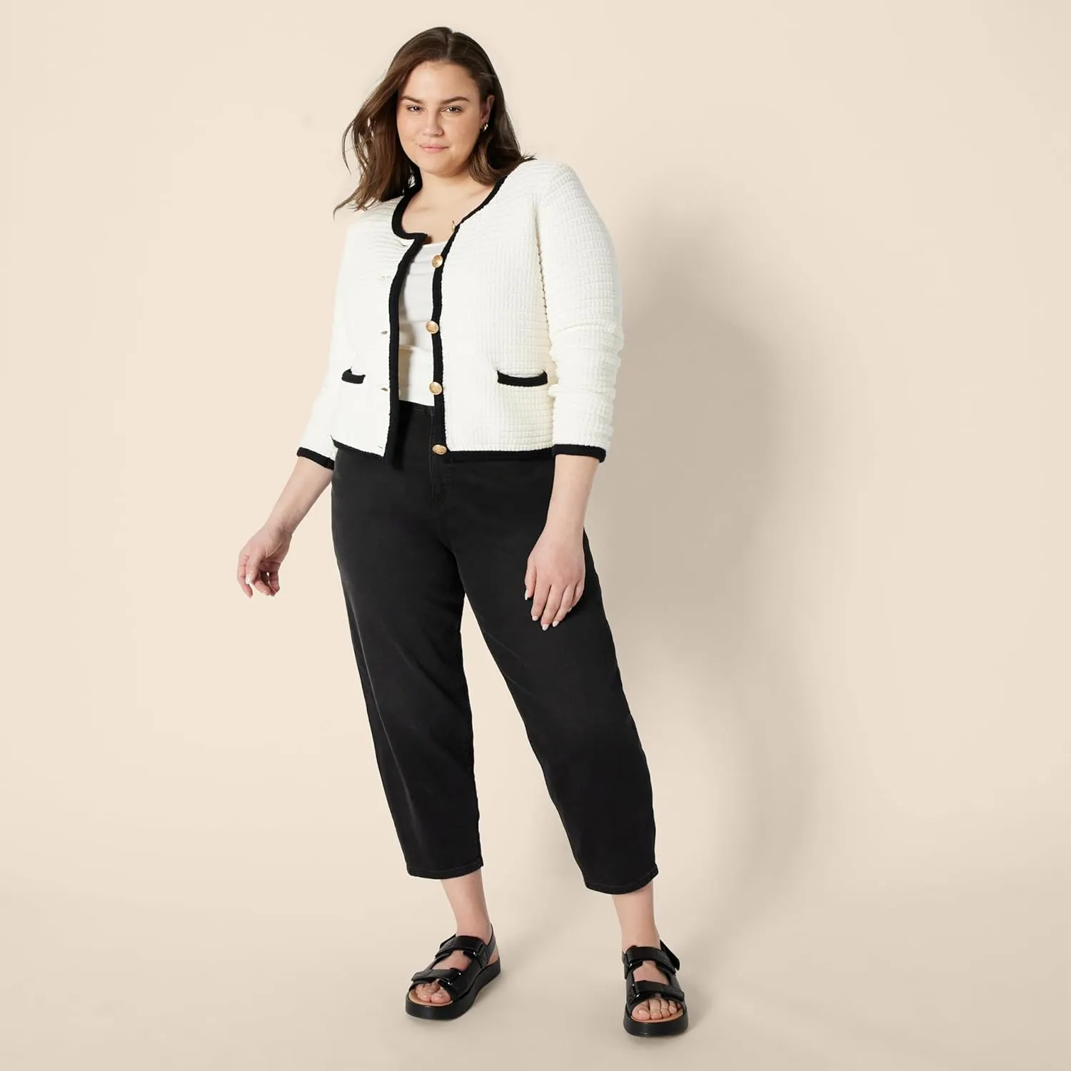 Amazon Essentials Women's Regular-Fit Midweight Cardigan Sweater