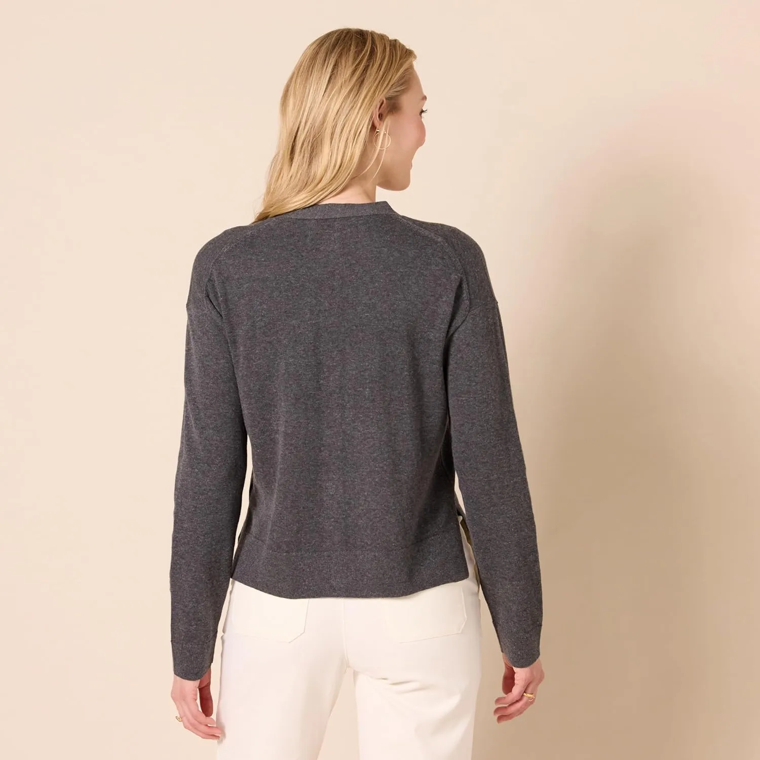 Amazon Essentials Women's V-Neck Lightweight Cropped Relaxed-Fit Cardigan Sweater