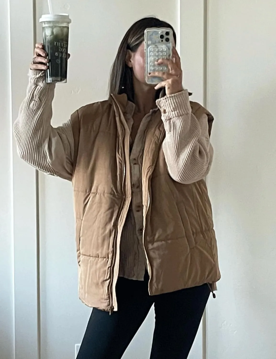 AMEBELLE Women's Oversized Puffer Vest Winter Quilted Lightweight Stand Collar Warm Padded Gilet Sleeveless Puffy Outerwear