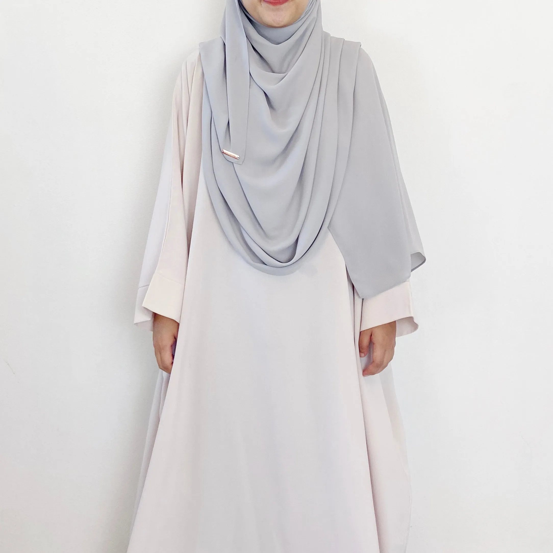 AS/IS - Super Wide Shawl : Light Grey