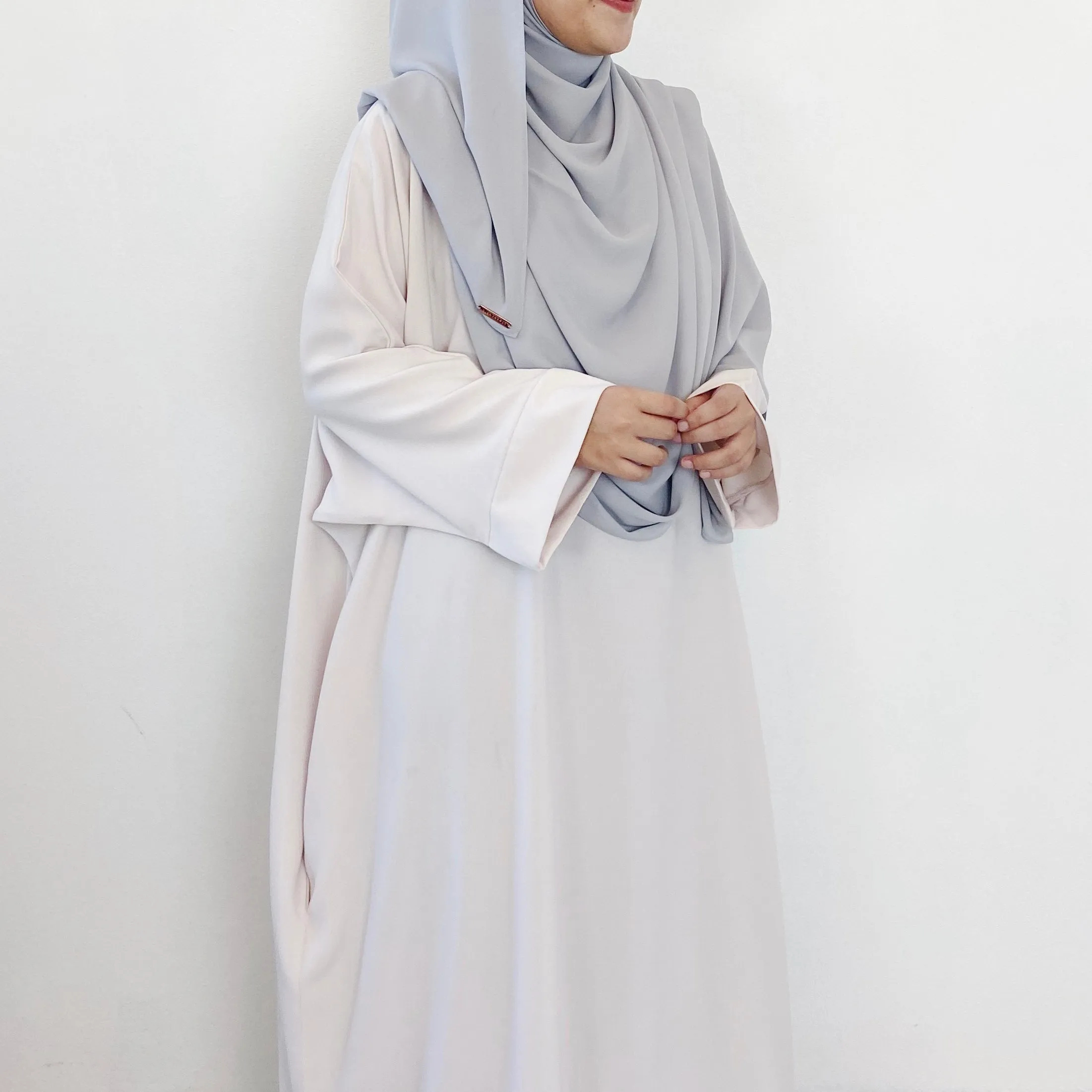 AS/IS - Super Wide Shawl : Light Grey