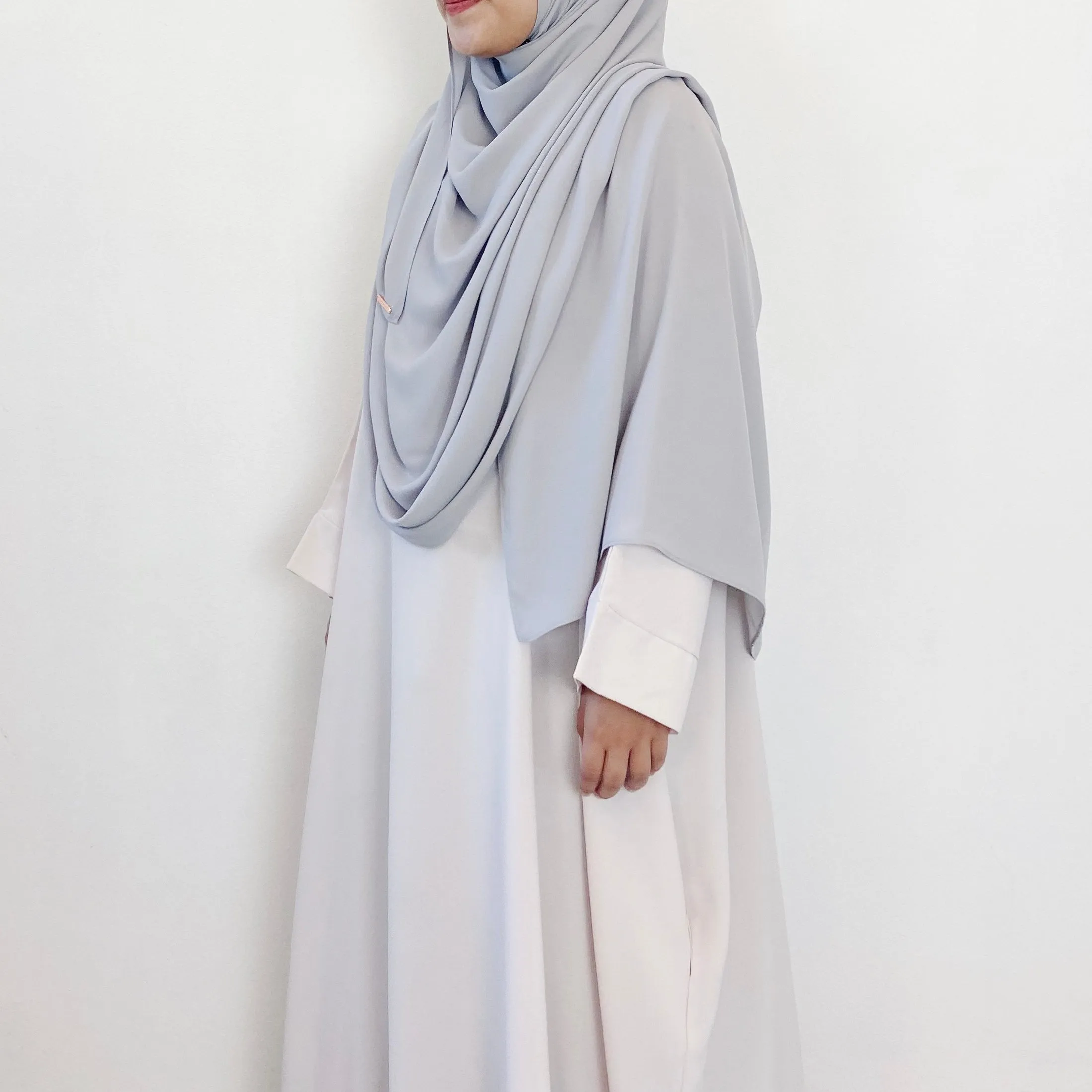 AS/IS - Super Wide Shawl : Light Grey