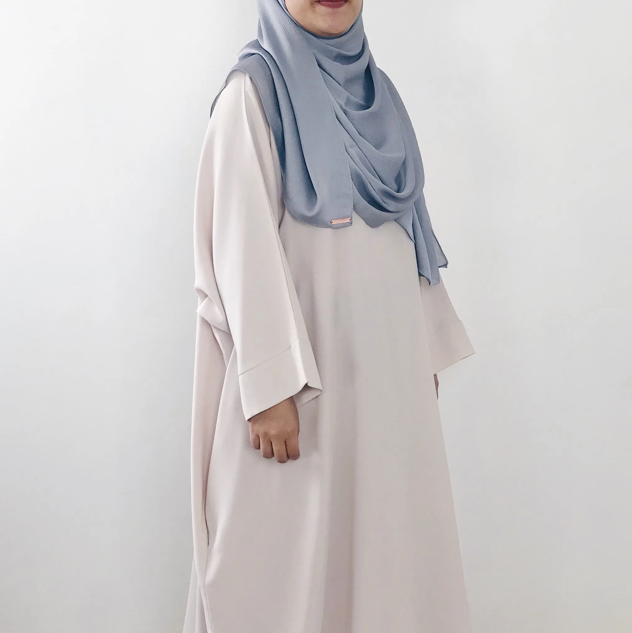 AS/IS - Textured Satin : Silver Mist