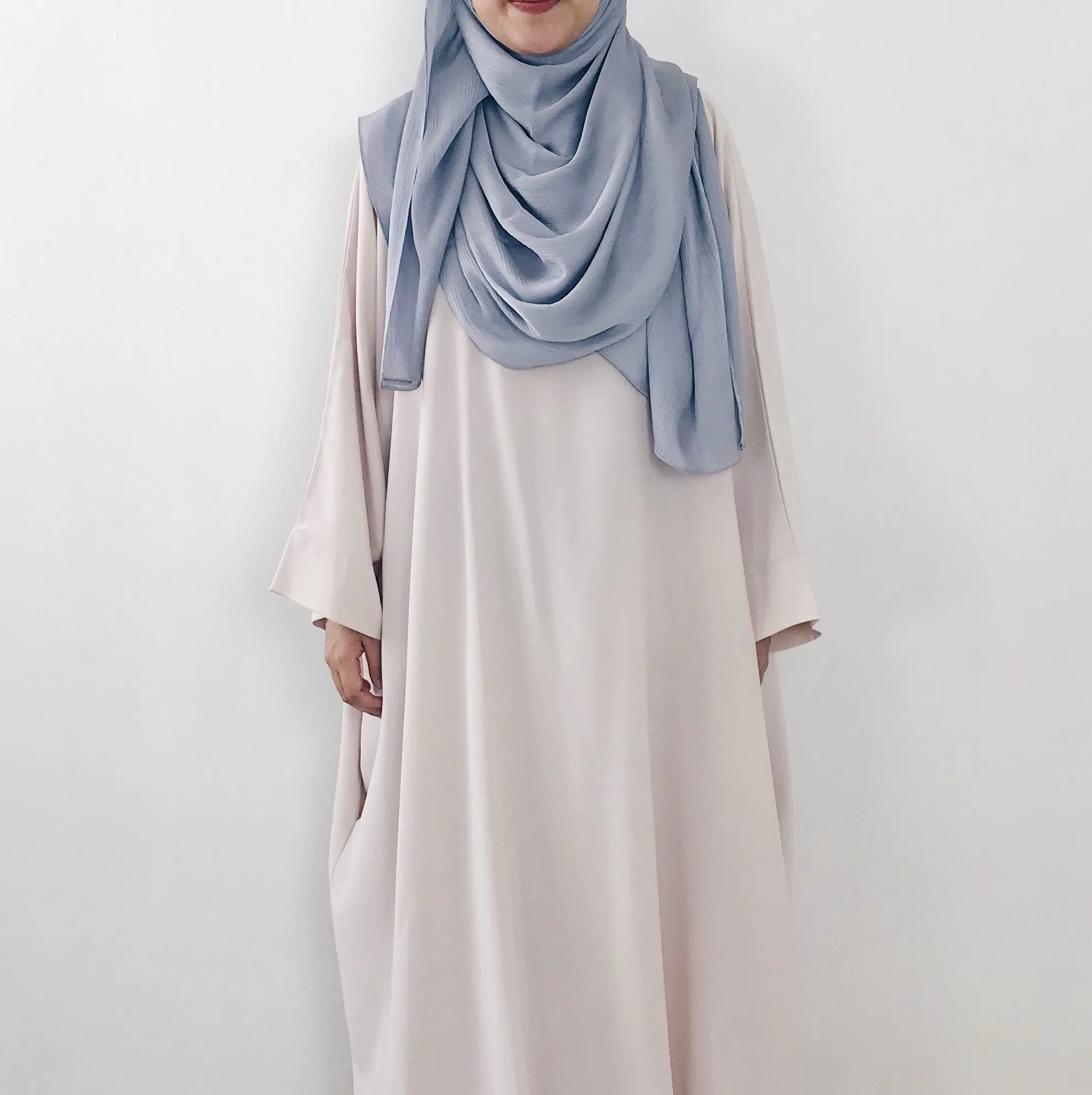 AS/IS - Textured Satin : Silver Mist