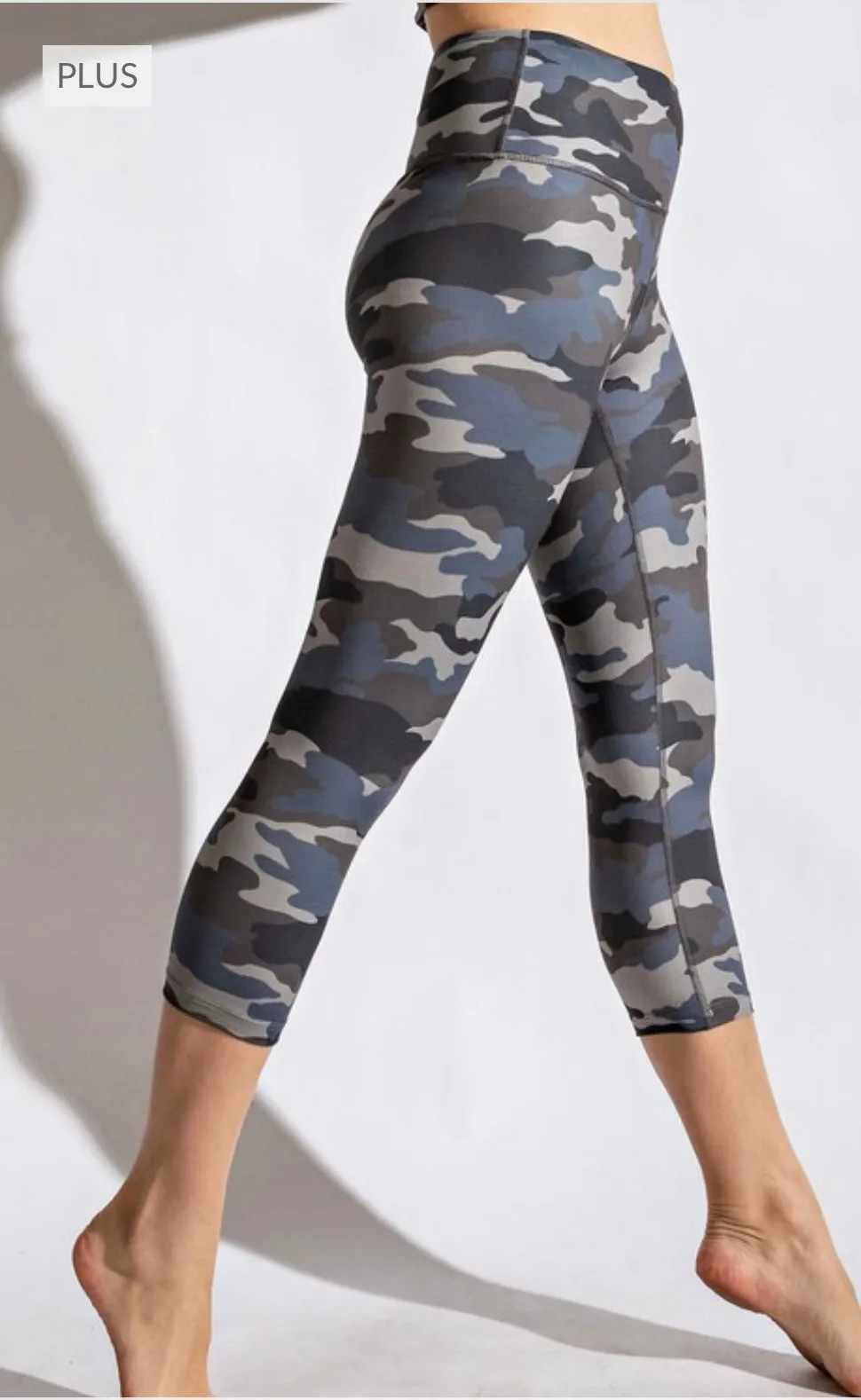 Camo Workout Capris Gray Blue