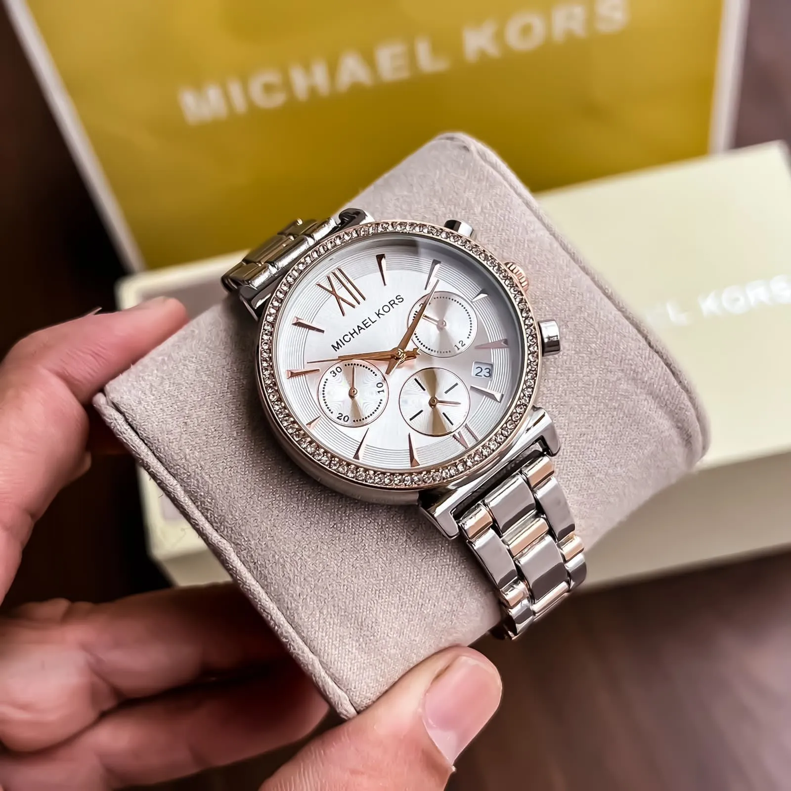 Chosmogragh Watch With Stainless Steel Case And White Dial Dated Multicolor Strap Watch For Women's Design For Girl Or Woman Best Gift Date Watch MK-6558