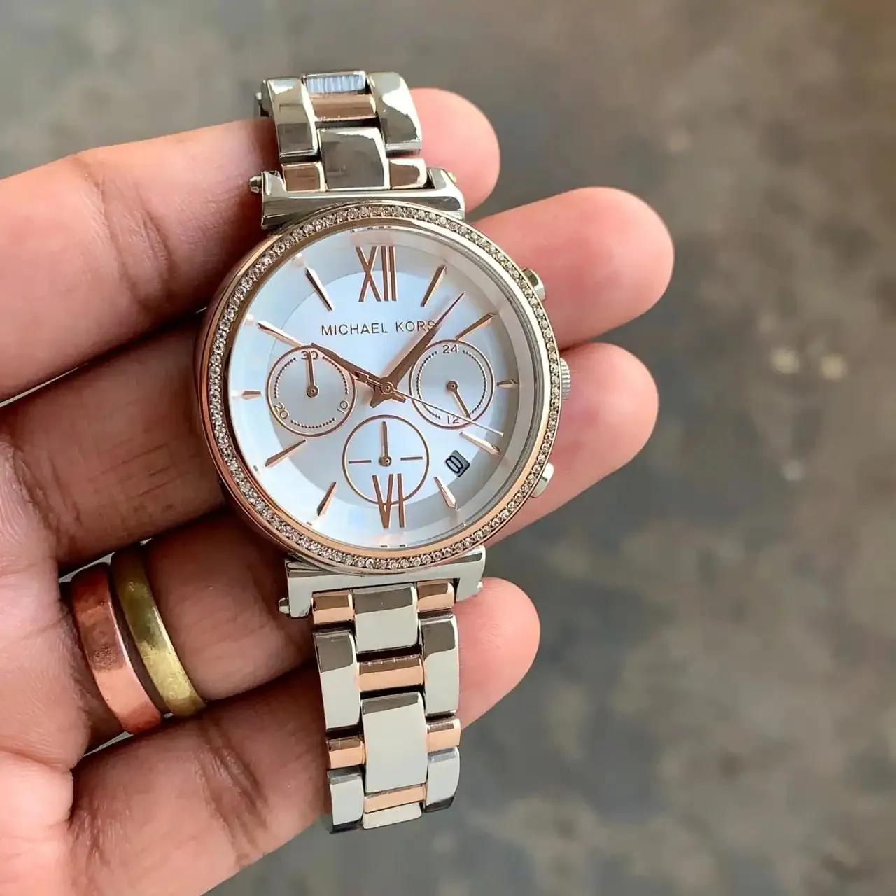 Chosmogragh Watch With Stainless Steel Case And White Dial Dated Multicolor Strap Watch For Women's Design For Girl Or Woman Best Gift Date Watch MK-6558