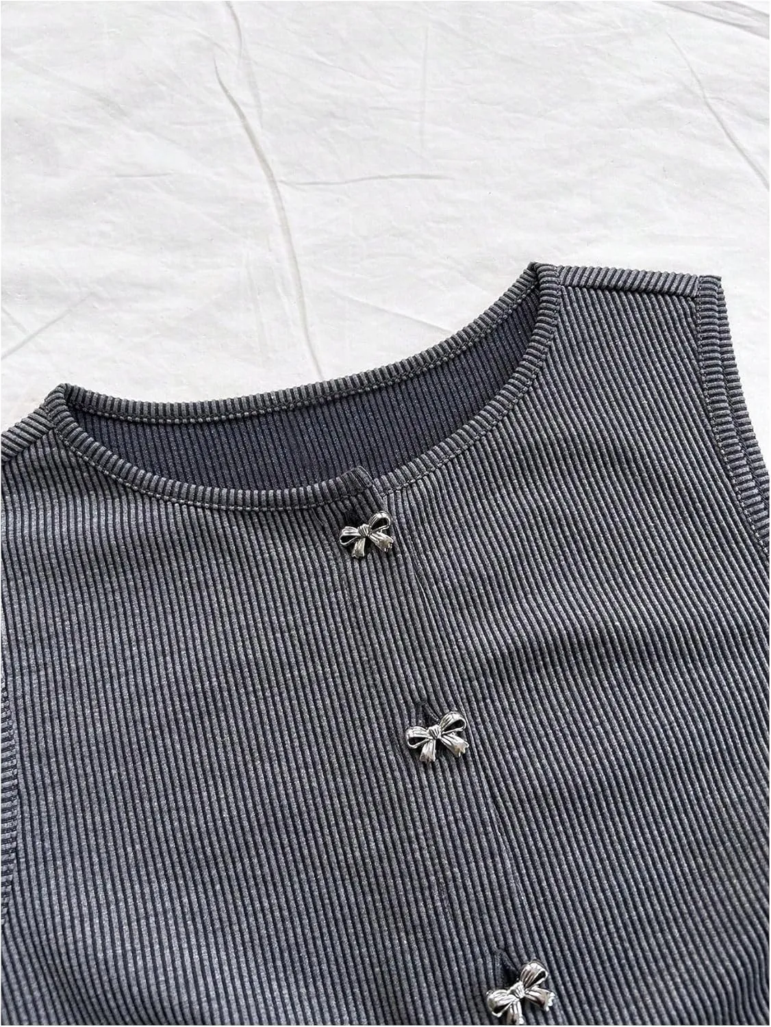 GORGLITTER Women's Bow Button Up Vest Knitted V Neck Sleeveless Cardigan Vest Tank Tops