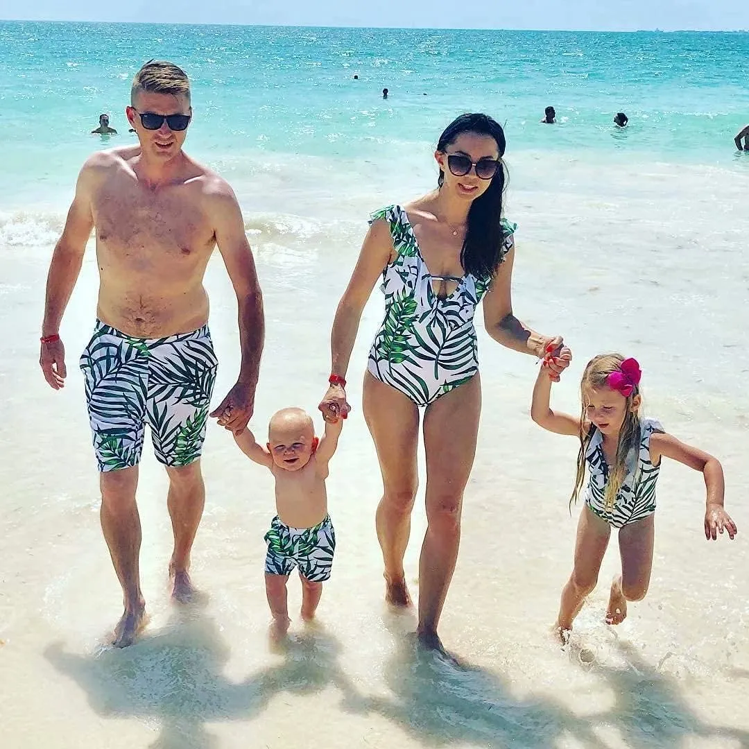 Green Leaf Print Family Matching Swimsuits With Baby