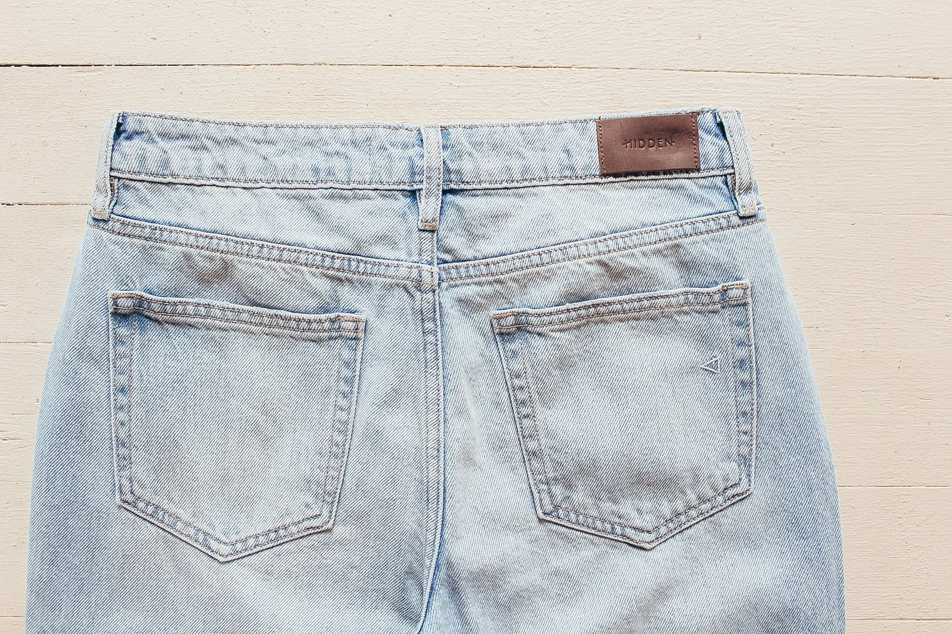 Hidden Tracey High Rise Straight Leg Jean