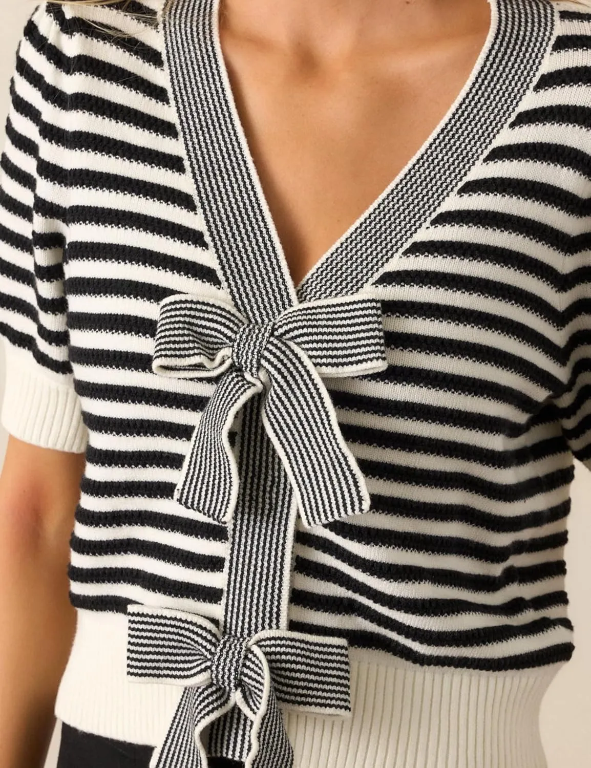 InterNos Womens Bow Front Short Sleeves Sweater Classic Striped V Neck Cropped Knit Pullover Tops