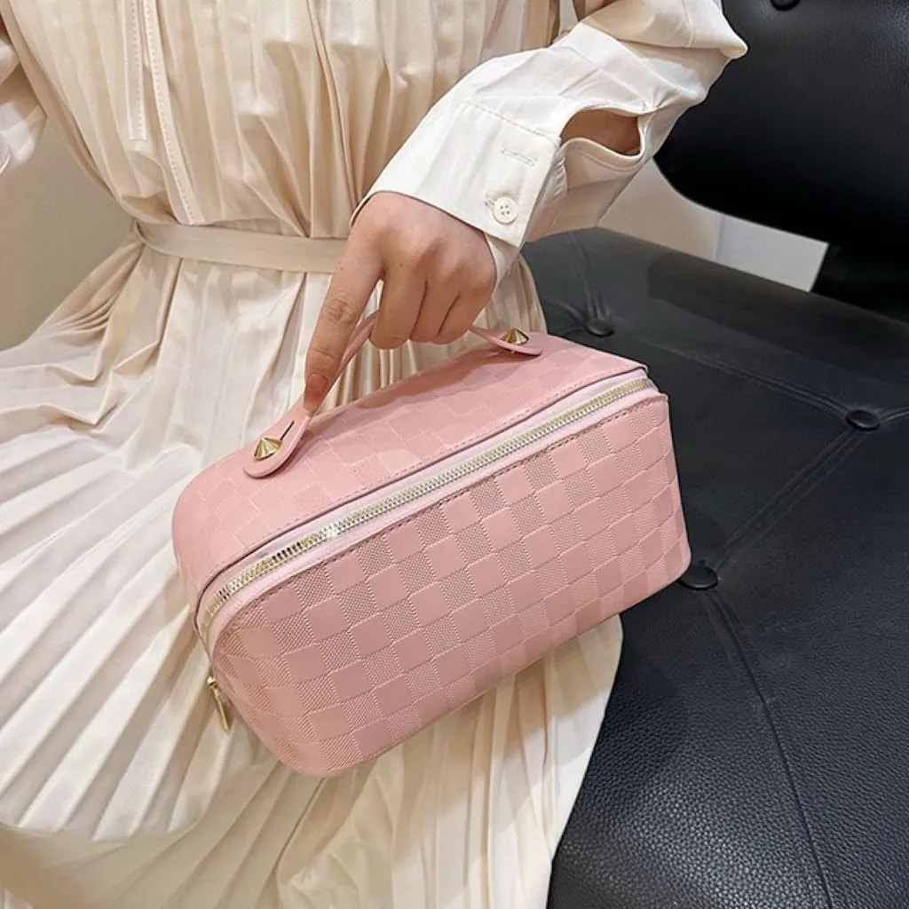 Large Capacity Checkered Makeup Bag Portable Travel Cosmetic Bag for Women Girls Makeup Pouch Portable Zipper Bag (A-Pink)