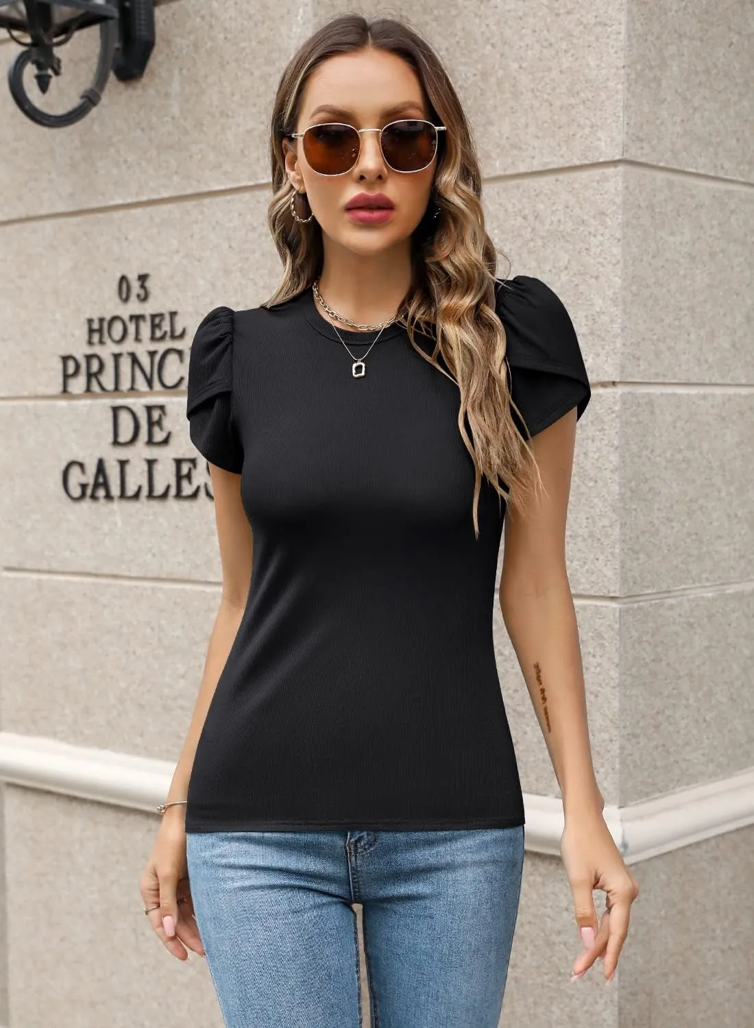 MIHOLL Women's Short Sleeve T Shirt Crew Neck 2025 Summer Casual Tee Blouses Tops