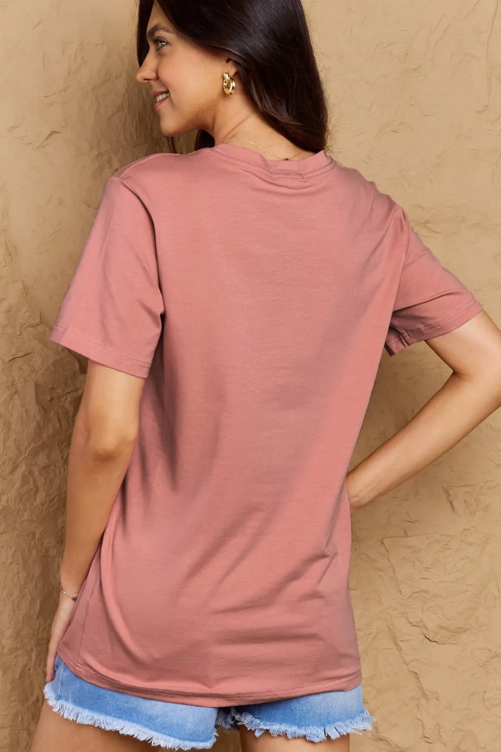 "Mom Life" Graphic T-Shirt - Casual Style | 100% Cotton