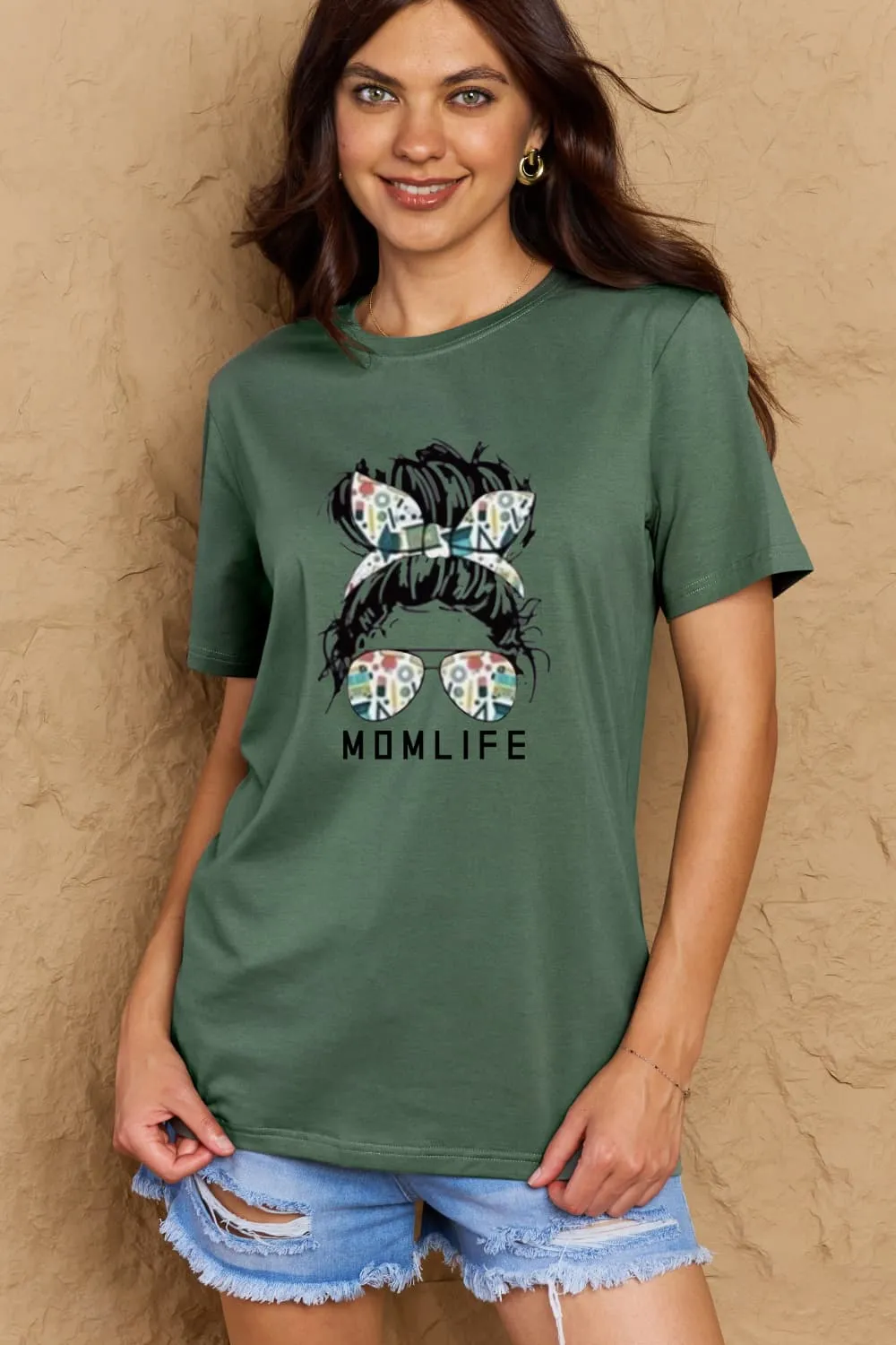 "Mom Life" Graphic T-Shirt - Casual Style | 100% Cotton