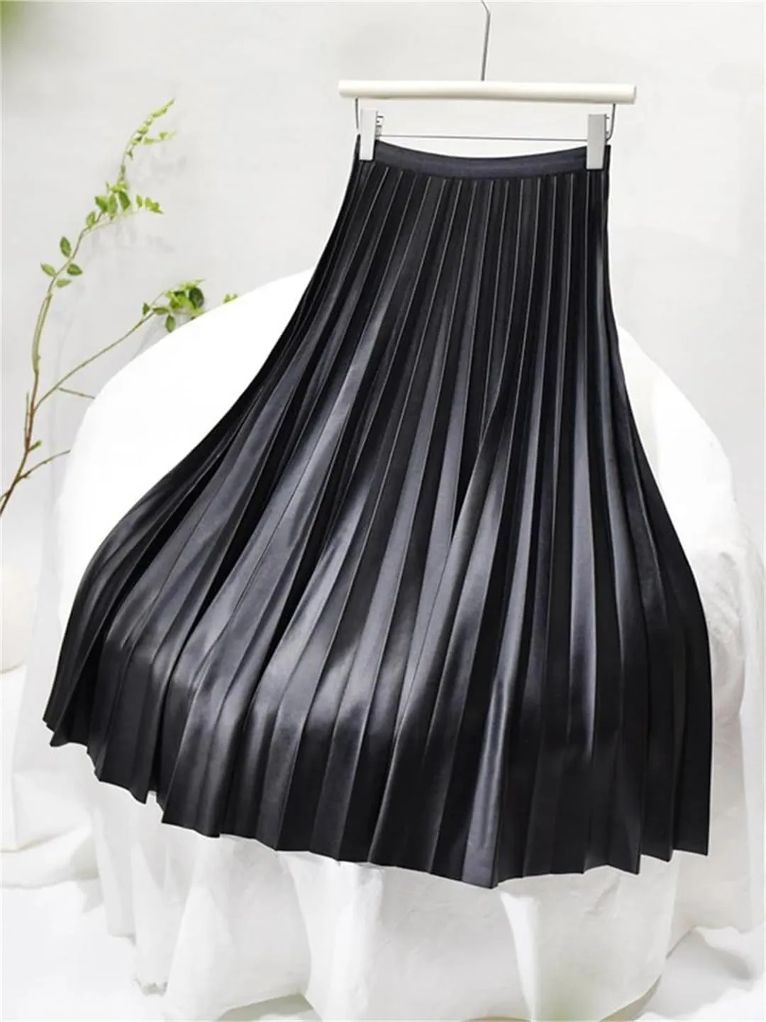Ruereuu Women's Pleated PU Skirt Stretch High Waist Solid Color Casual Slim Faux Leather Midi Skirts