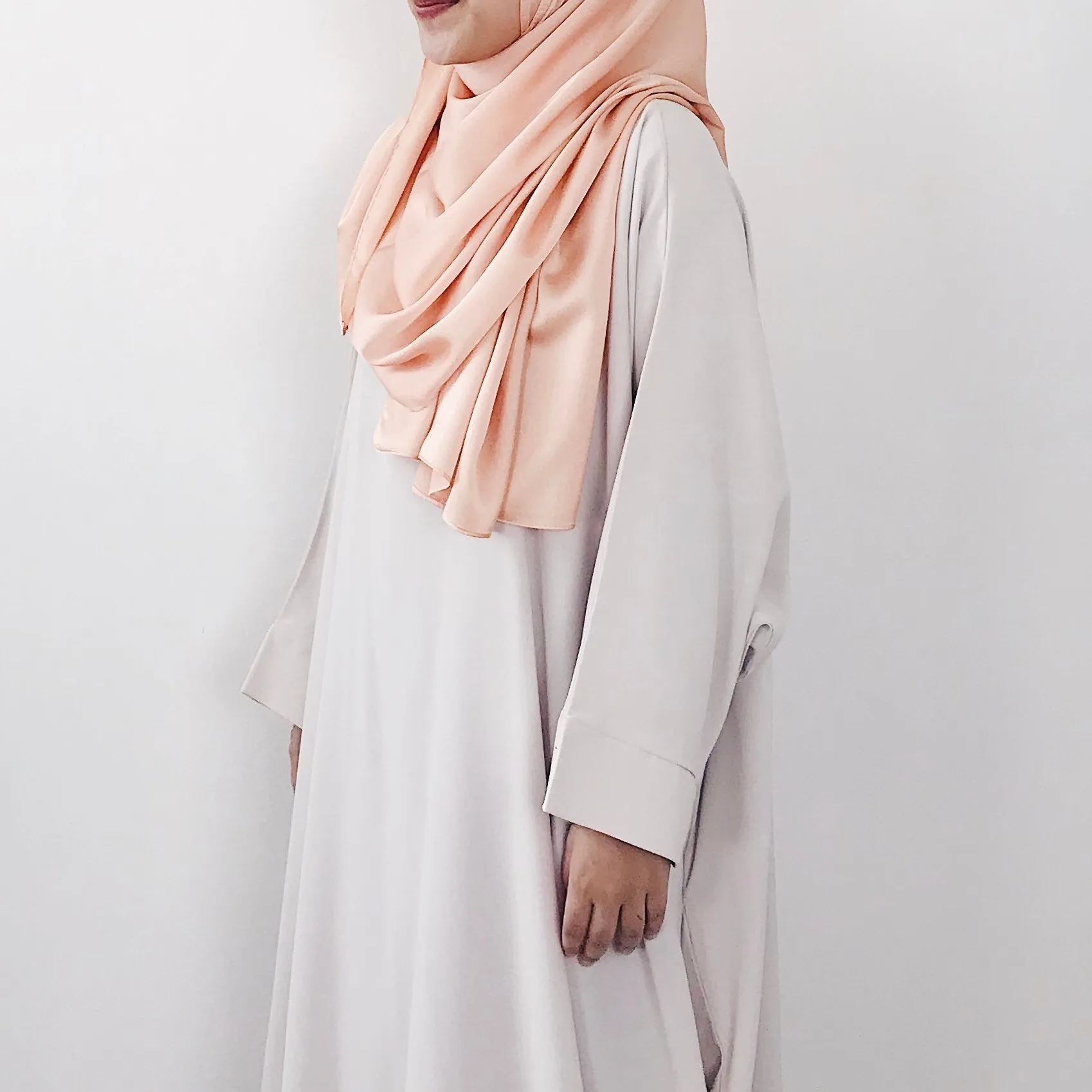 Satin Crepe : Peach