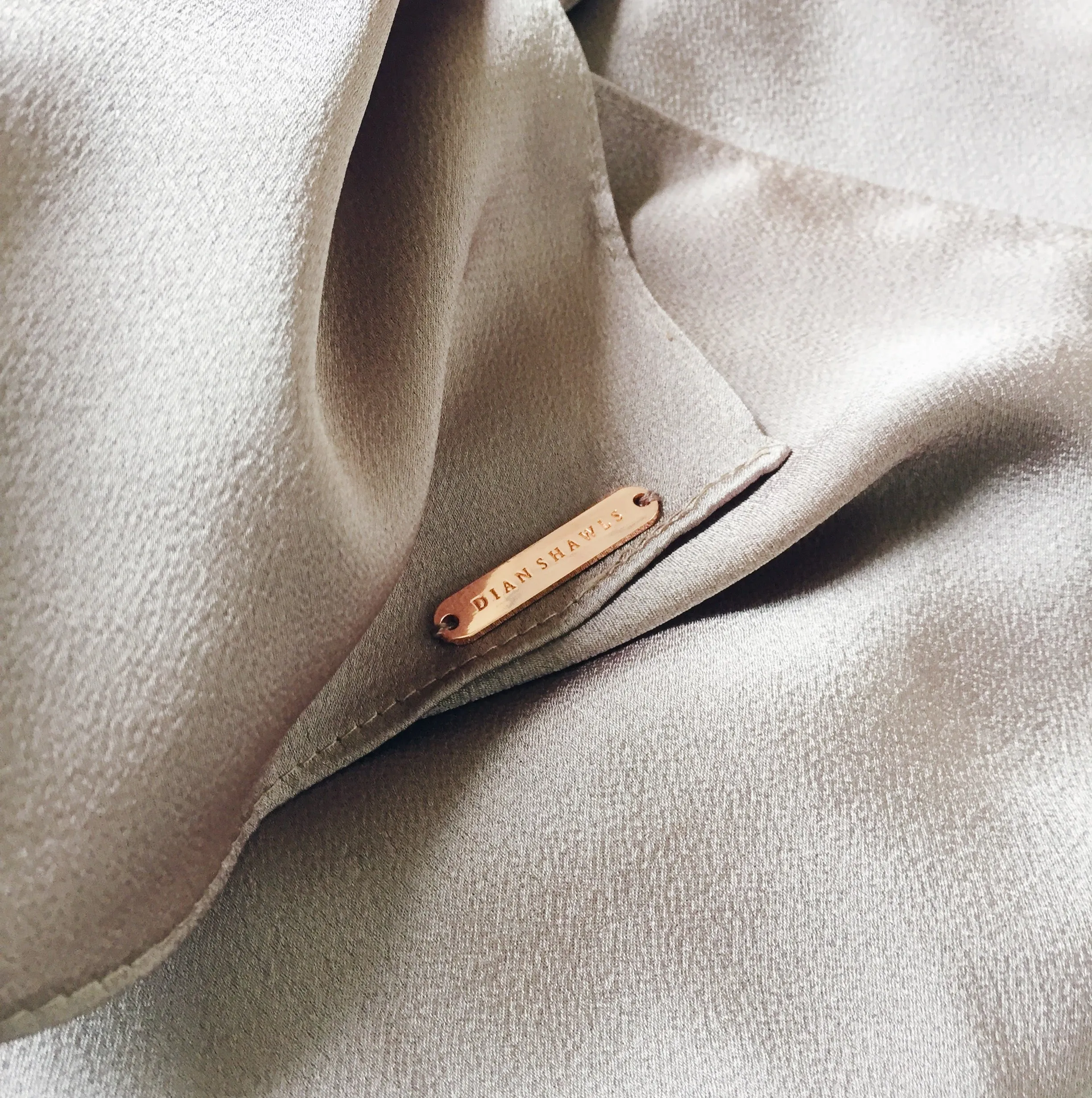 Satin Crepe : Peach