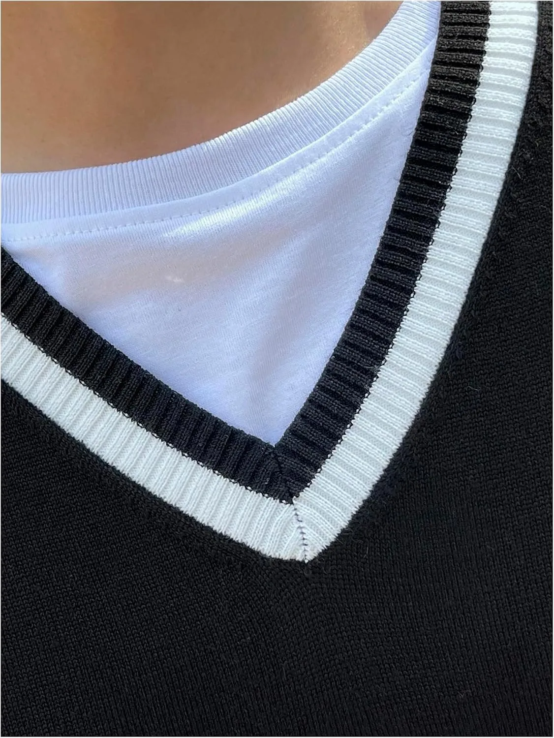 Verdusa Men's Sweater Vest V Neck Preppy Sleeveless Fall Outfits Pullover Knit Top