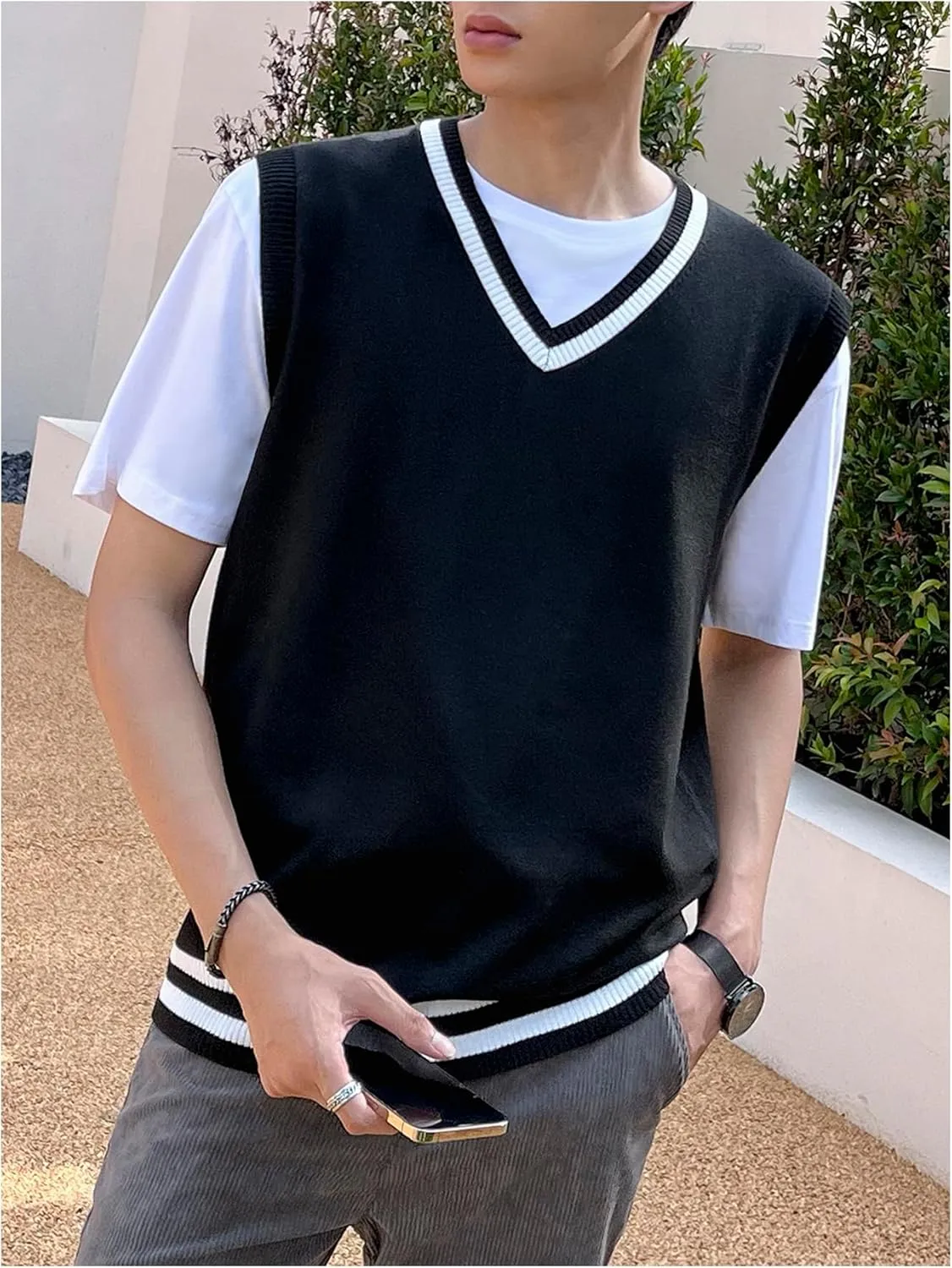 Verdusa Men's Sweater Vest V Neck Preppy Sleeveless Fall Outfits Pullover Knit Top
