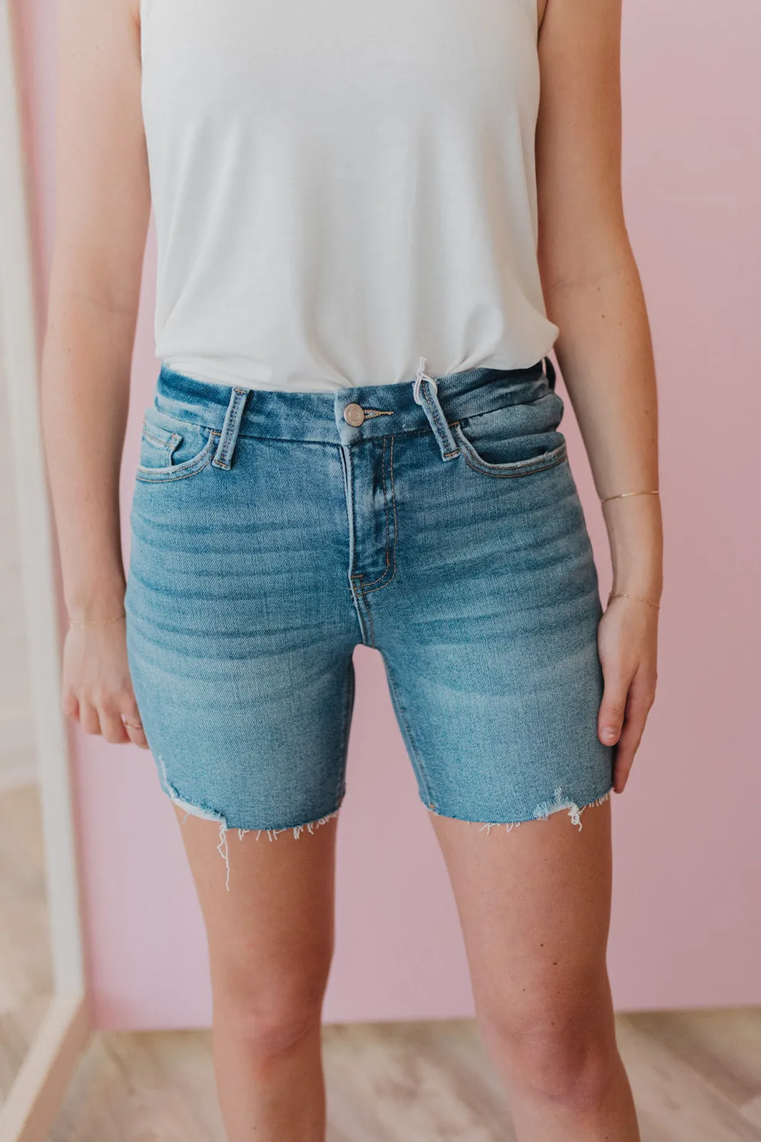 Vervet Loretta Medium Wash Midi Shorts