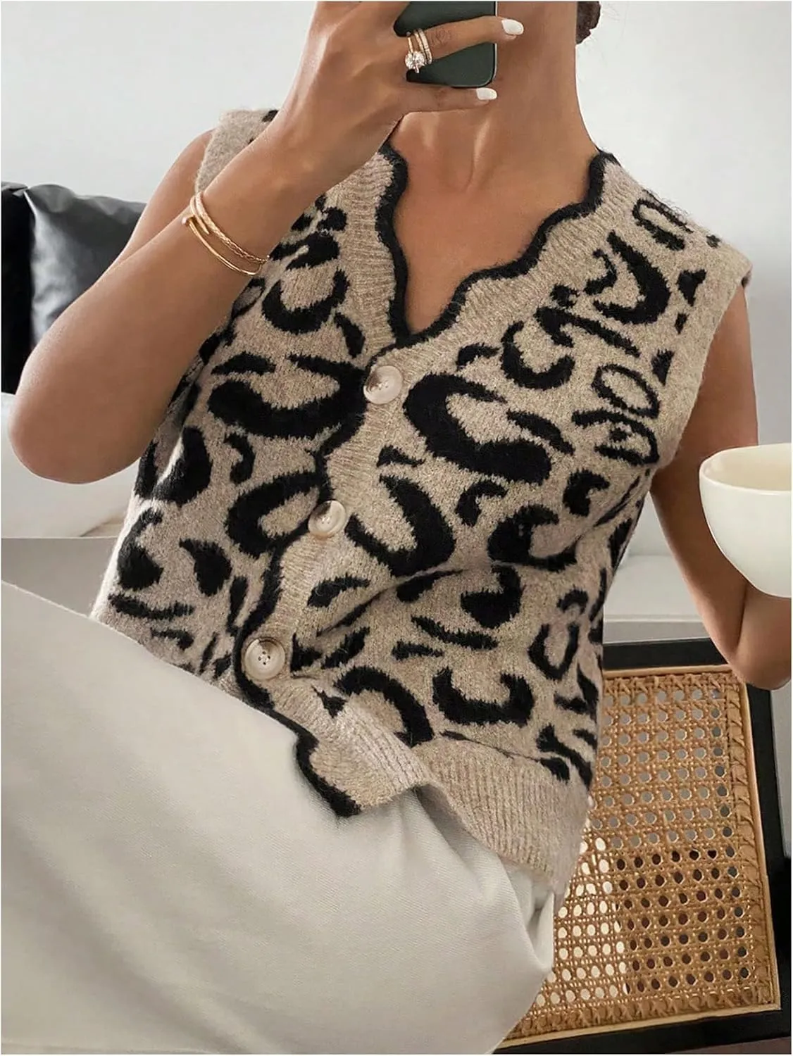 WDIRARA Women's Leopard Print Button Down Sweater Vest V Neck Sleeveless Cardigan Scallop Trim Knit Tops
