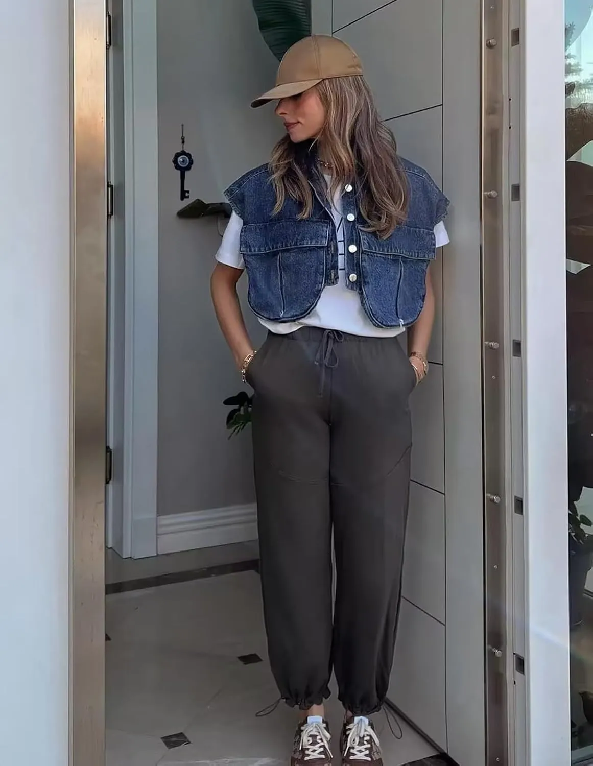 Women's Denim Cropped Jacket Summer Button Down Vest Sleeveless Going Out Tops