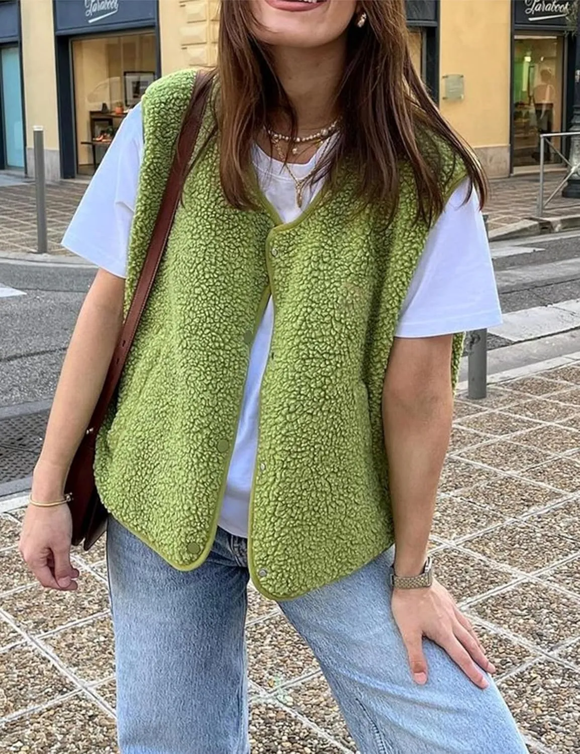 Womens Fuzzy Fleece Vest Casual Sleeveless Sherpa Jacket Warm Button Down Gilet Winter Outwear with Pockets